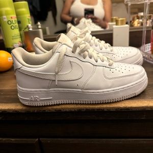 Mens 7 1/2 Air Force one decent